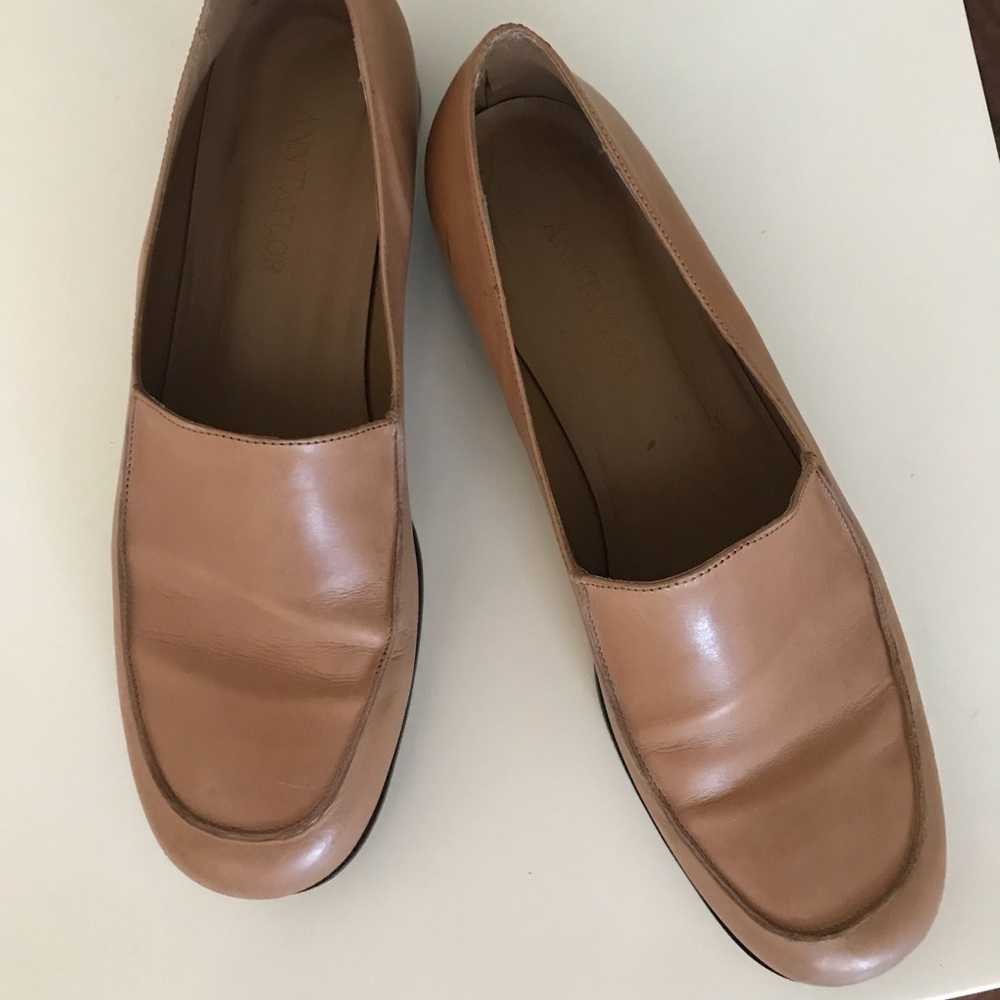 Ann Taylor made in Italy leather loafer